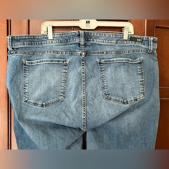 Kut from the Kloth Classic Light Wash Jeans Women’s Size 24W - Picture 3 of 13